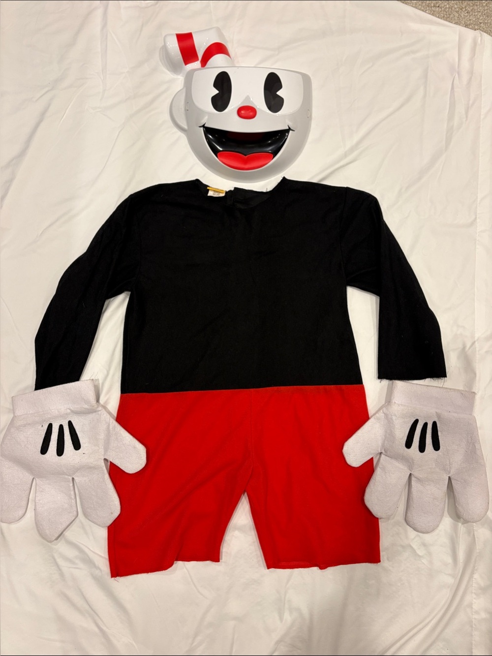 Cuphead Black, Red & White Kids Costume size 8-10. VGUC